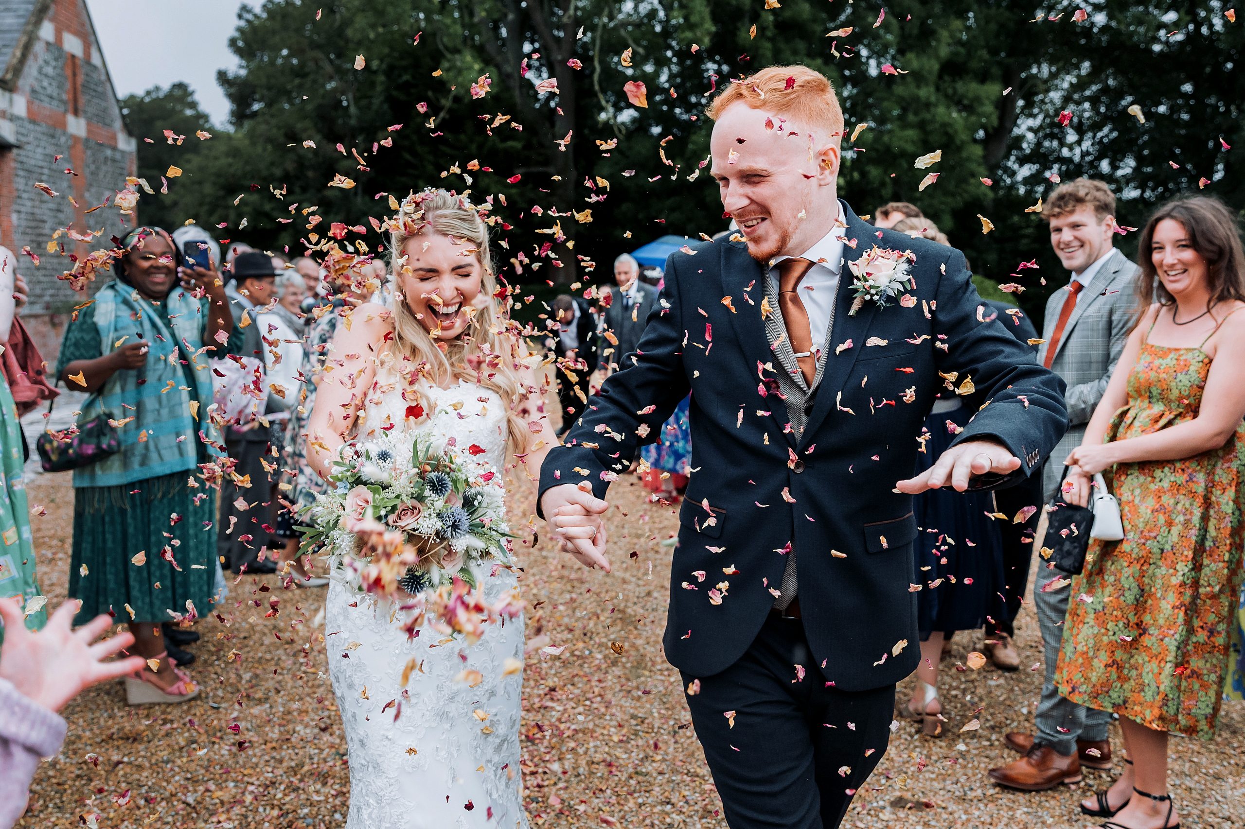 folkington manor marquee wedding confetti